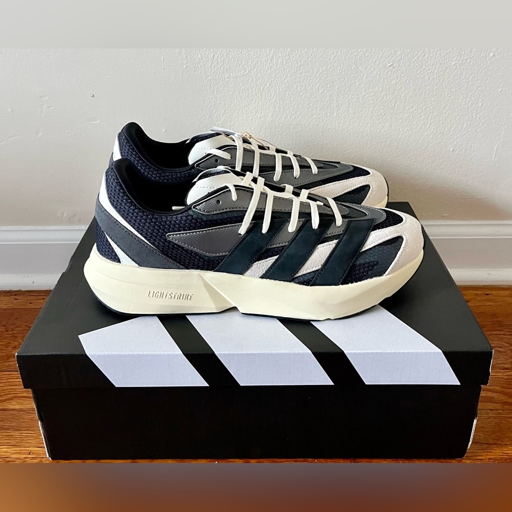 Adidas Originals LightBlaze Shoes JR7214/Core Black /Iron Metallic Size 11,11.5